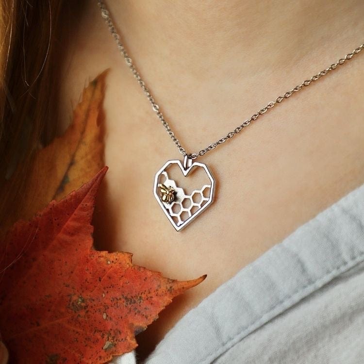 Honeycomb Bee Heart Necklace - cafematernity