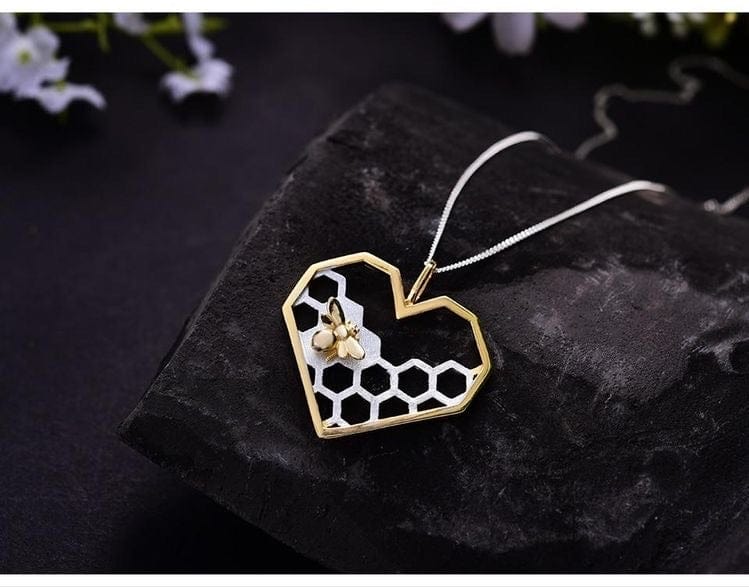 Honeycomb Bee Heart Necklace - cafematernity